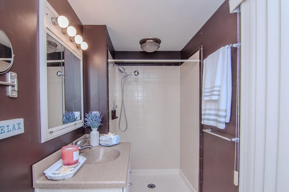 1325 Chartwell Carriage Way S East Lansing City, MI 48823