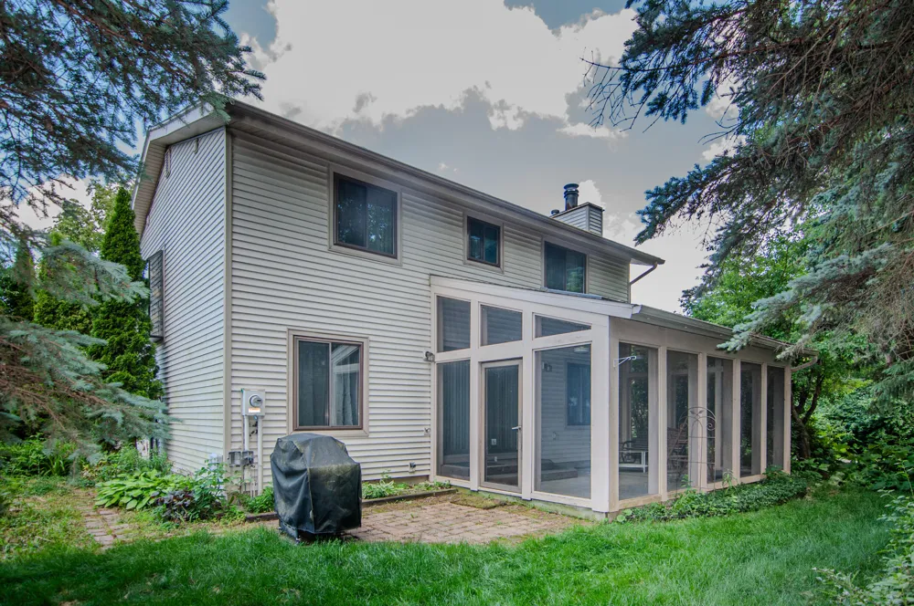 1325 Chartwell Carriage Way S East Lansing City, MI 48823