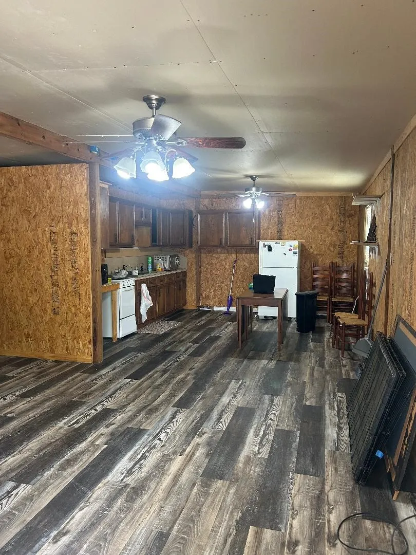 3175 clater powell Aquilla, TX 76705