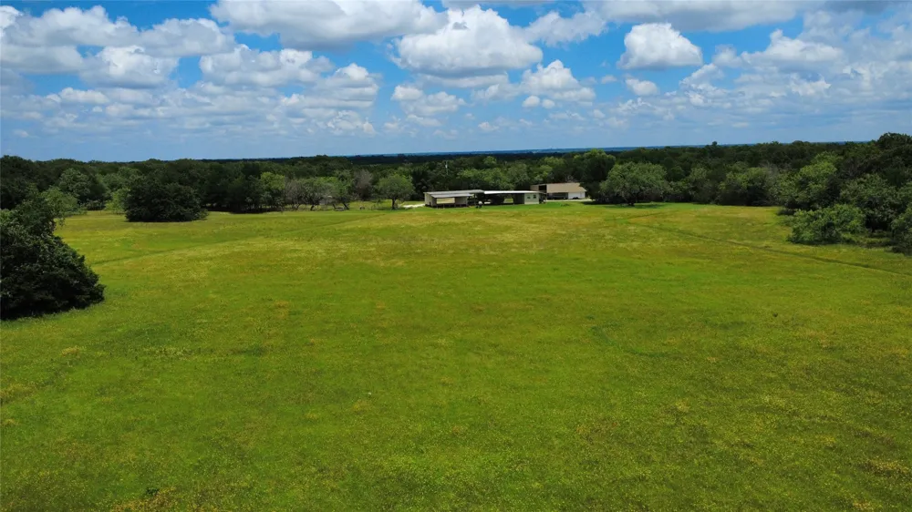 3175 clater powell Aquilla, TX 76705