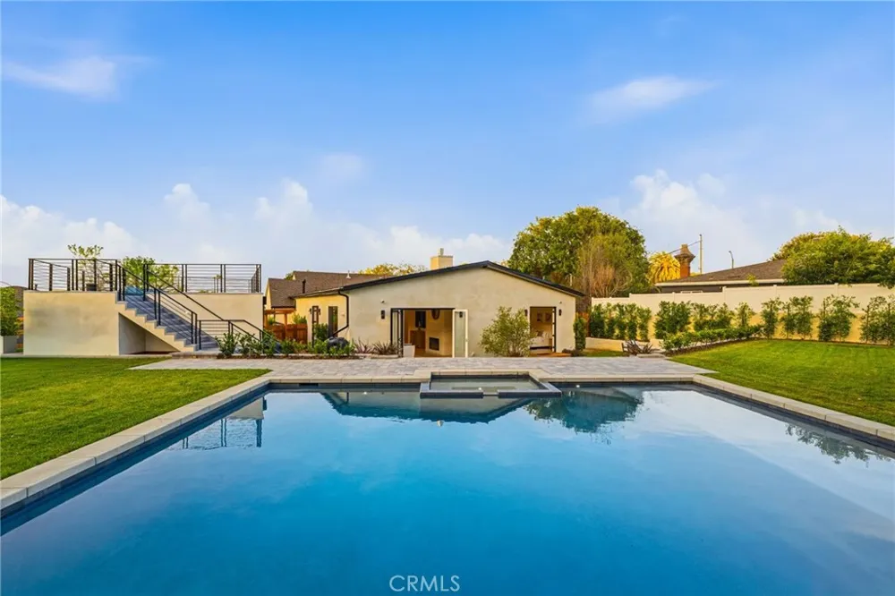 5110 Orange Los Angeles, CA 90008