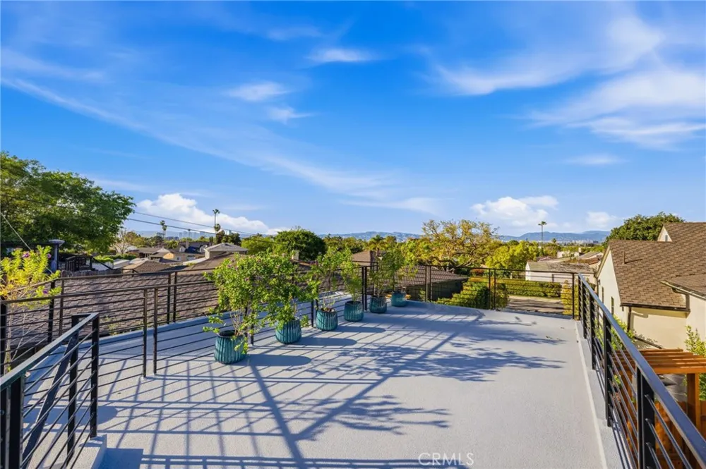 5110 Orange Los Angeles, CA 90008