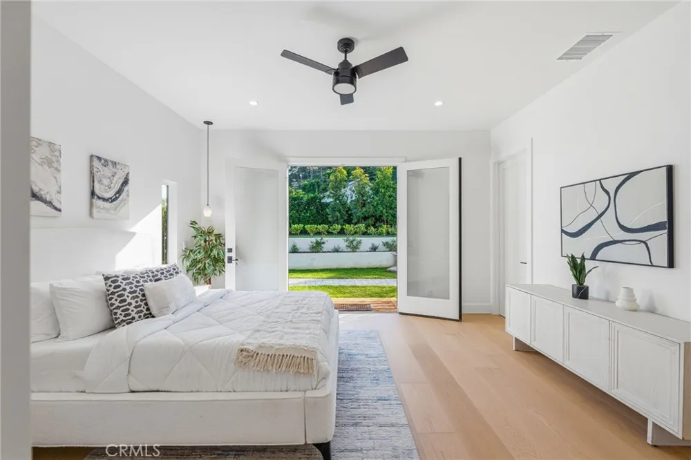 5110 Orange Los Angeles, CA 90008