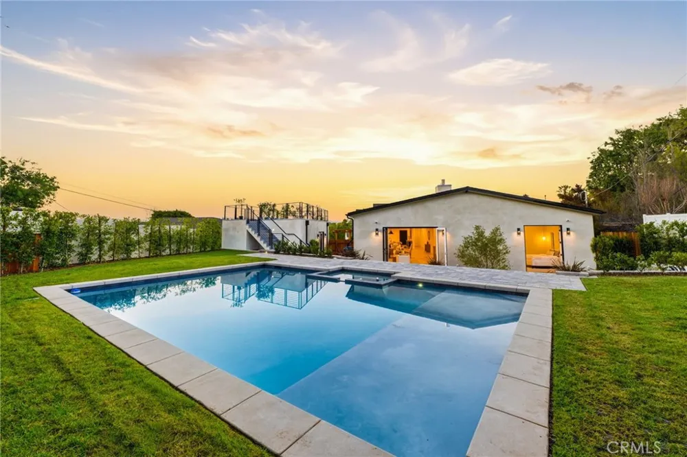 5110 Orange Los Angeles, CA 90008