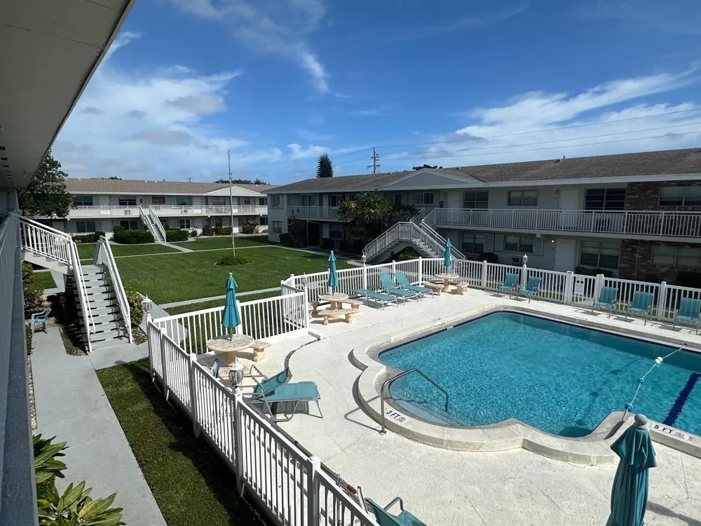 3850 NE 21st Way #41 Lighthouse Point, FL 33064