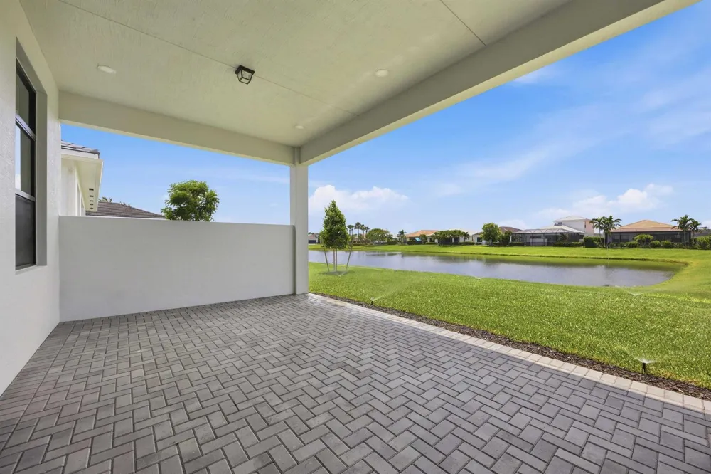 5627 Saint Armands Way Westlake, FL 33470