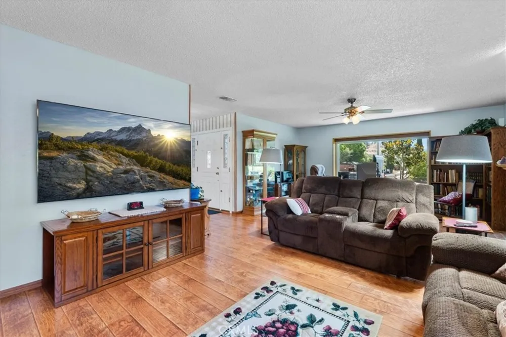 11563 Pecan Loma Linda, CA 92354