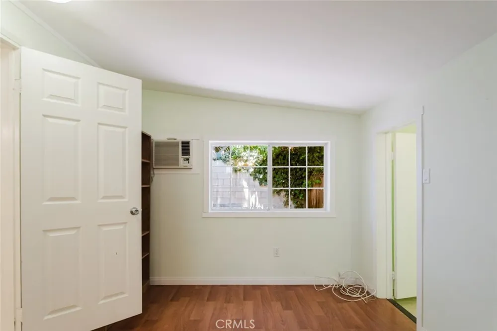 4334 Pennsylvania Avenue La Crescenta, CA 91214