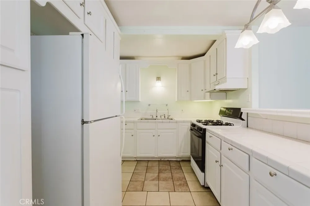4334 Pennsylvania Avenue La Crescenta, CA 91214