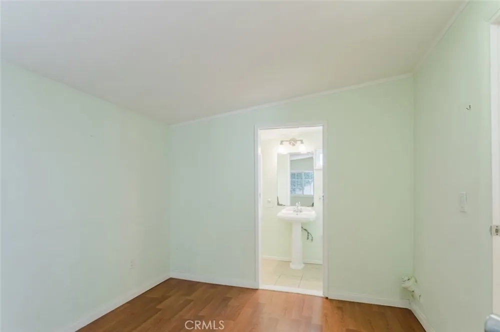 4334 Pennsylvania Avenue La Crescenta, CA 91214