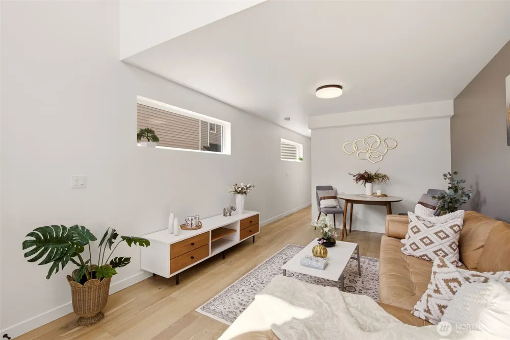 806 NW 50th Street #C Seattle, WA 98107
