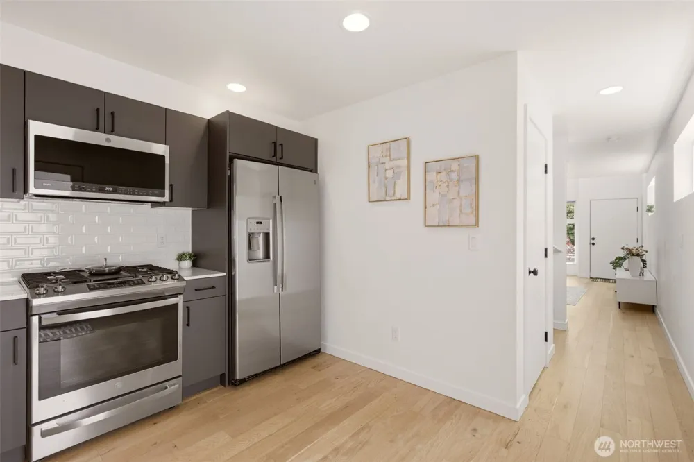 806 NW 50th Street #C Seattle, WA 98107