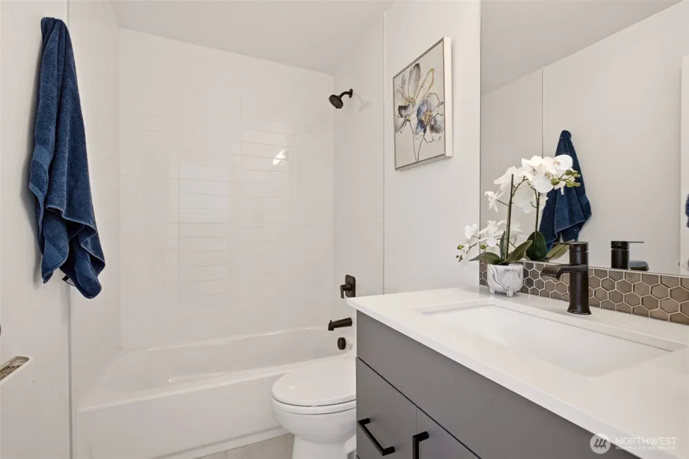 806 NW 50th Street #C Seattle, WA 98107