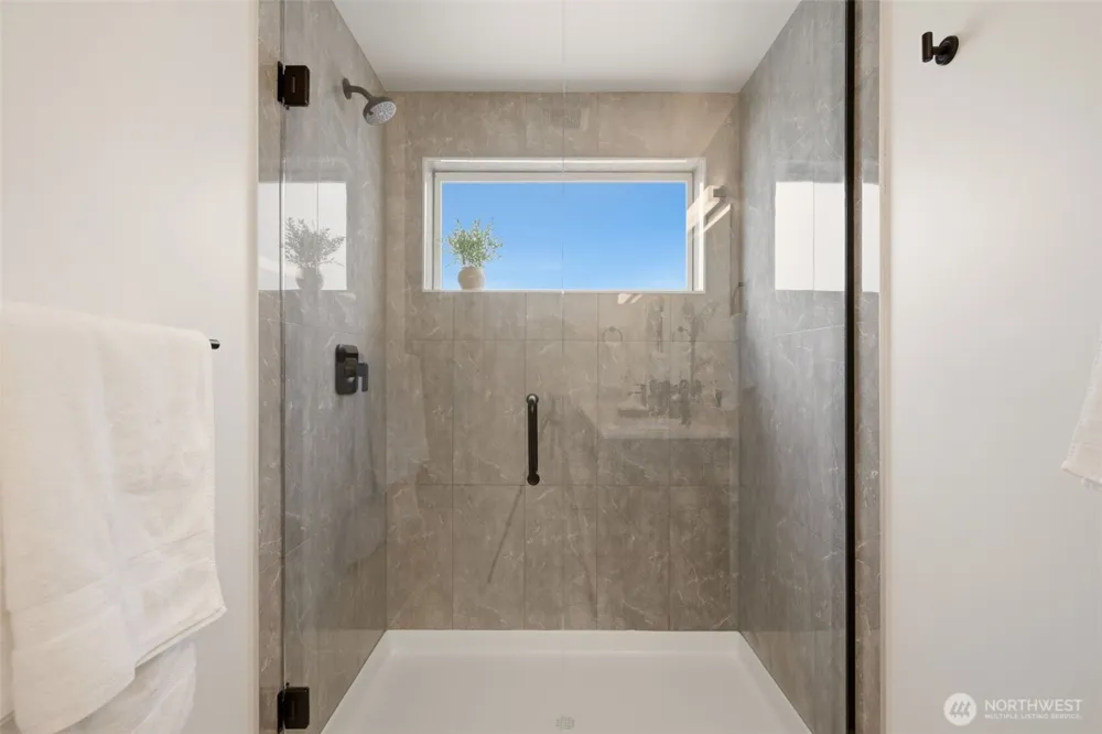 806 NW 50th Street #C Seattle, WA 98107