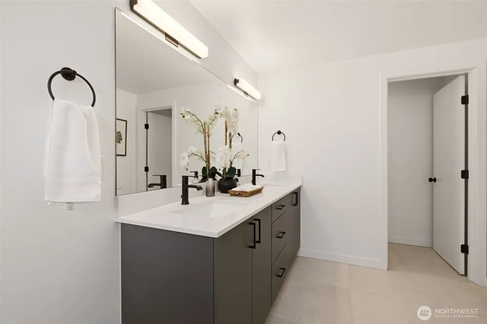 806 NW 50th Street #C Seattle, WA 98107