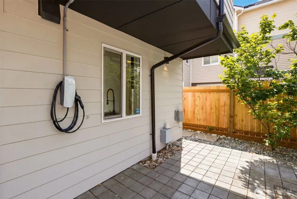 806 NW 50th Street #C Seattle, WA 98107