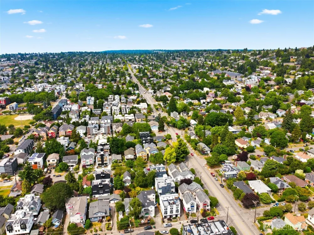 806 NW 50th Street #C Seattle, WA 98107