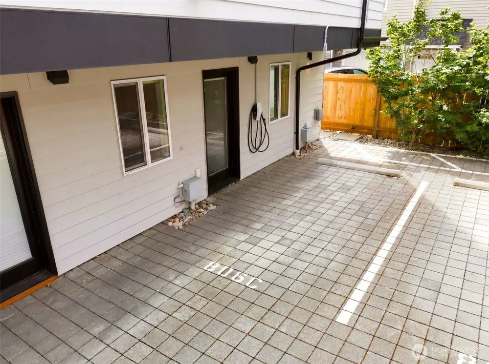 806 NW 50th Street #C Seattle, WA 98107
