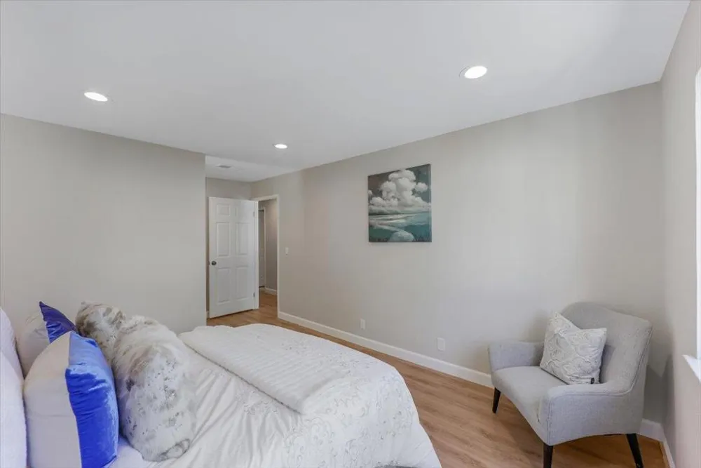 714 San Conrado Terrace #5 Sunnyvale, CA 94085