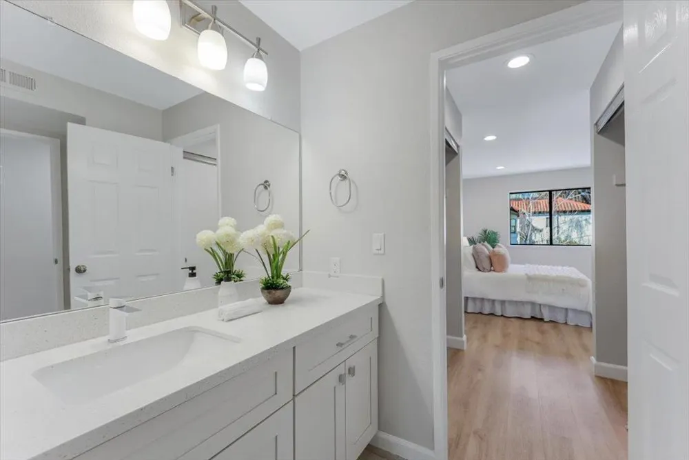 714 San Conrado Terrace #5 Sunnyvale, CA 94085