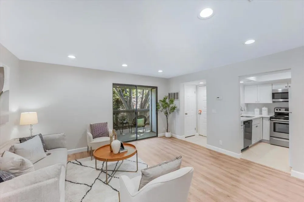 714 San Conrado Terrace #5 Sunnyvale, CA 94085
