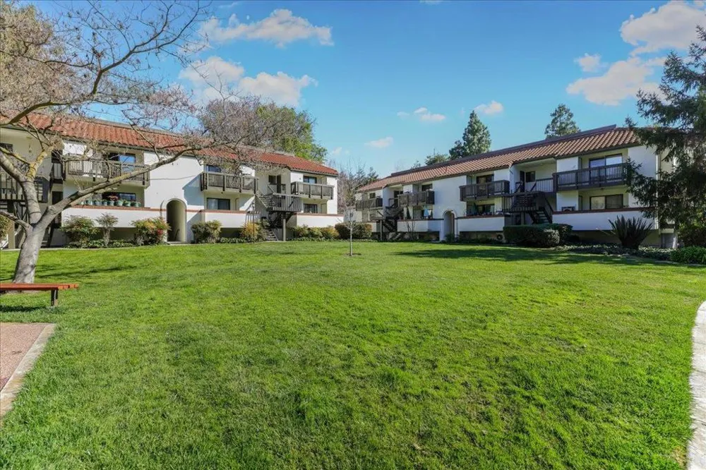 714 San Conrado Terrace #5 Sunnyvale, CA 94085