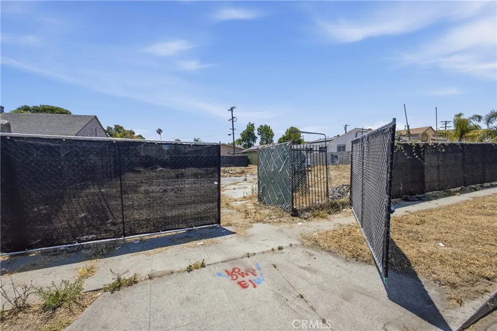 6729 Babcock Avenue North Hollywood, CA 91606