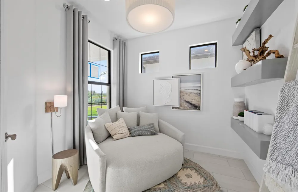 2114 Sequoia Naples, FL 34120