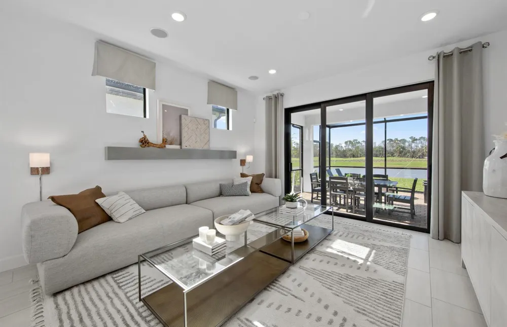 2114 Sequoia Naples, FL 34120