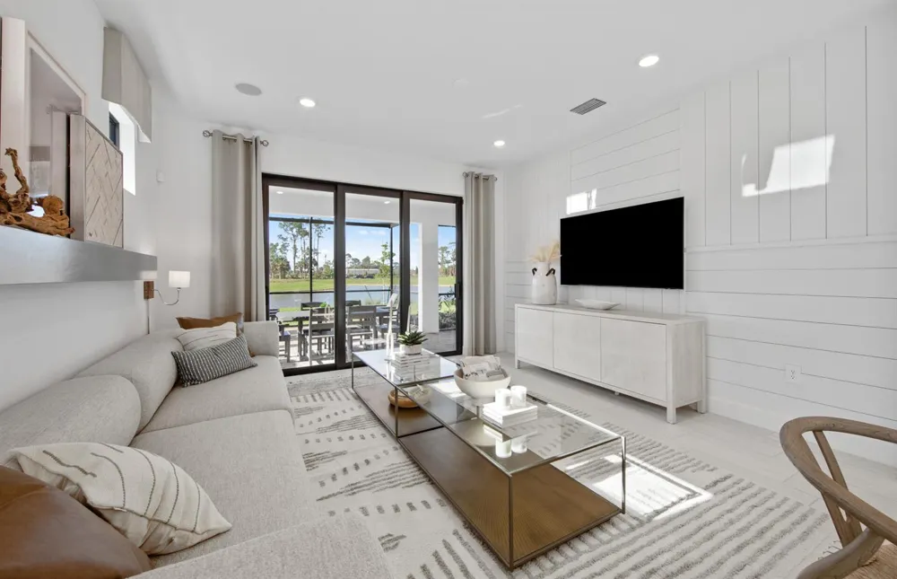 2114 Sequoia Naples, FL 34120