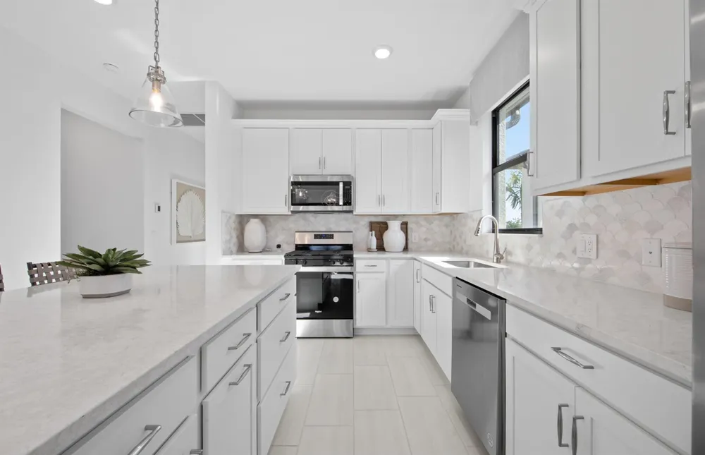 2114 Sequoia Naples, FL 34120