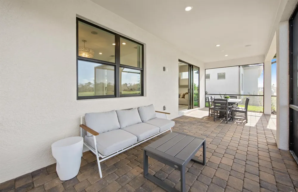 2114 Sequoia Naples, FL 34120
