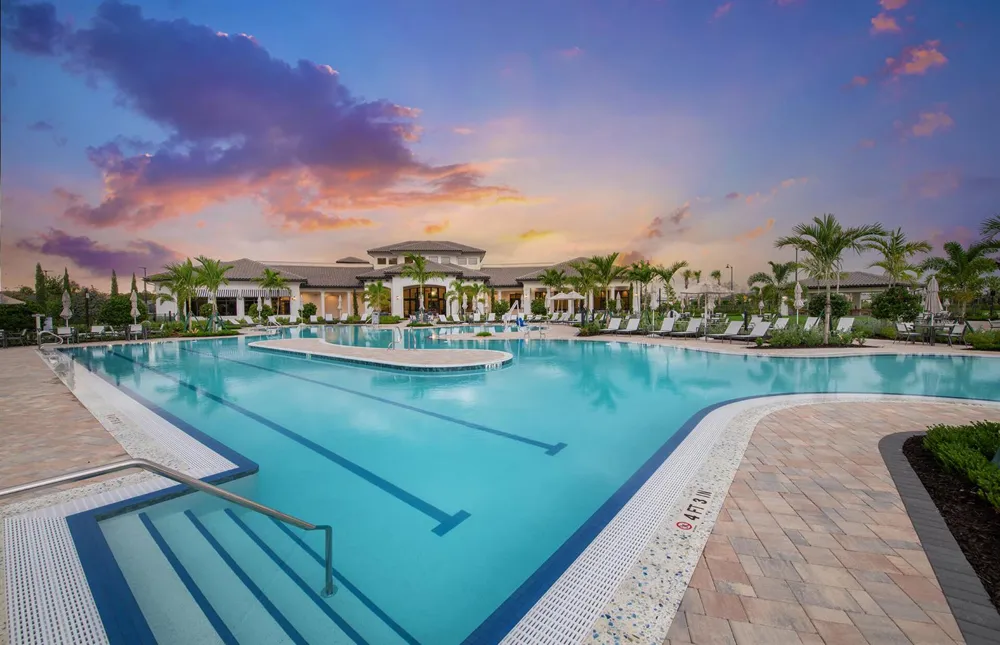 2114 Sequoia Naples, FL 34120
