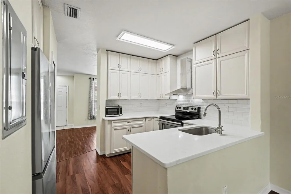 30153 BARNABY LANE Wesley Chapel, FL 33543