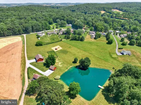 2415 CLEARVIEW LANE