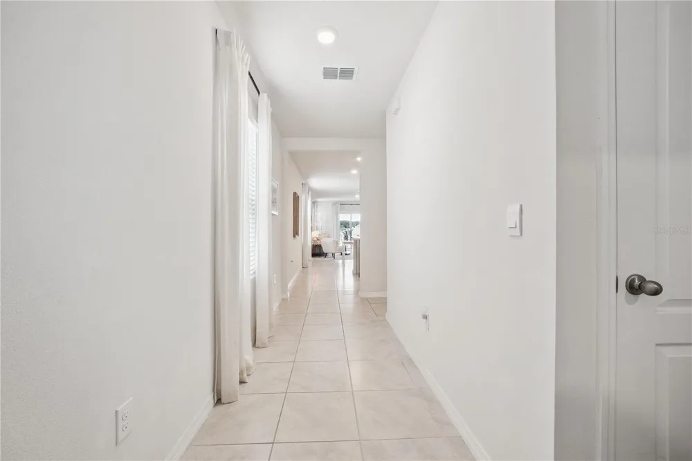 2698 ROWAN STREET Tavares, FL 32778