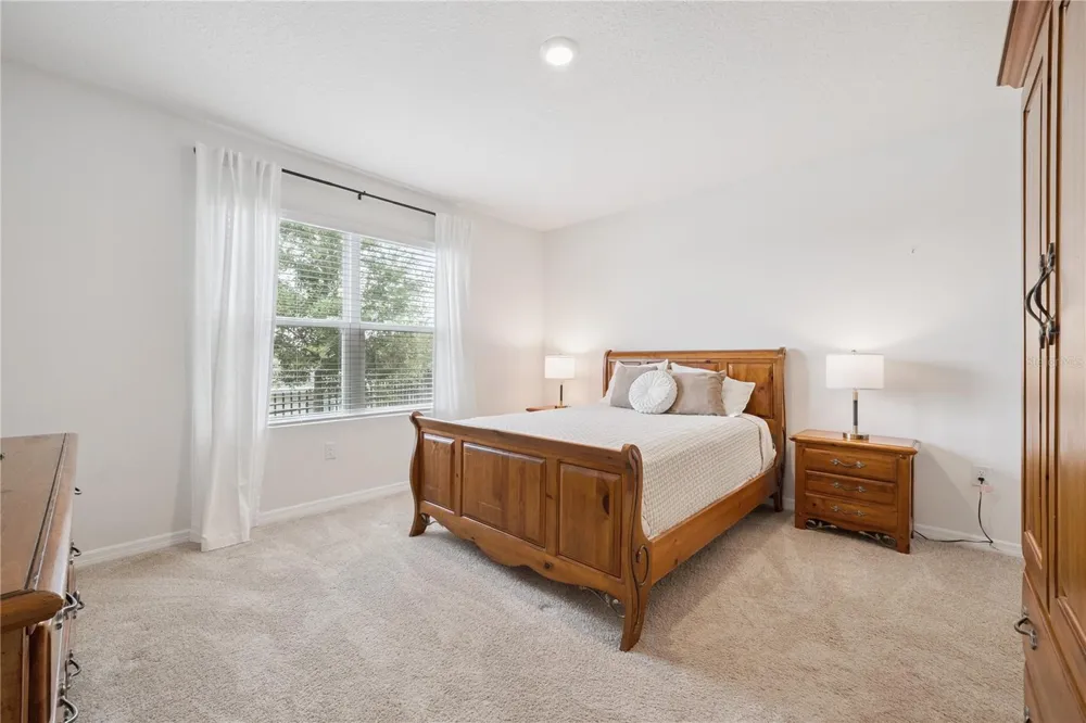 2698 ROWAN STREET Tavares, FL 32778