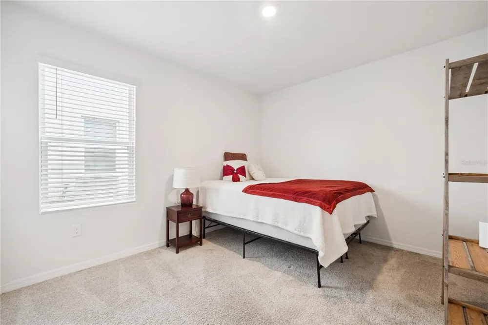 2698 ROWAN STREET Tavares, FL 32778