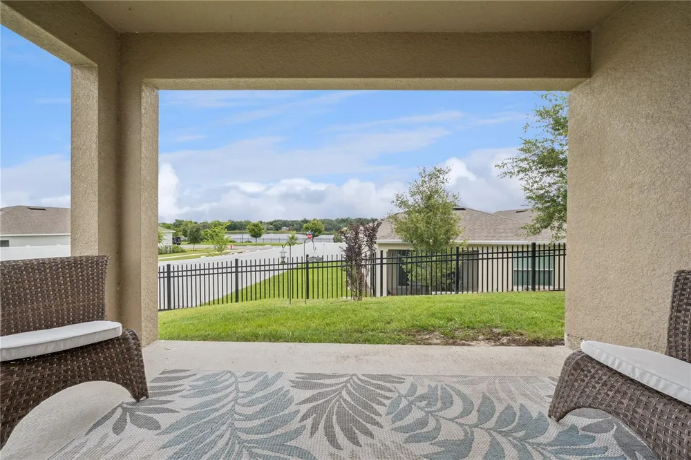 2698 ROWAN STREET Tavares, FL 32778