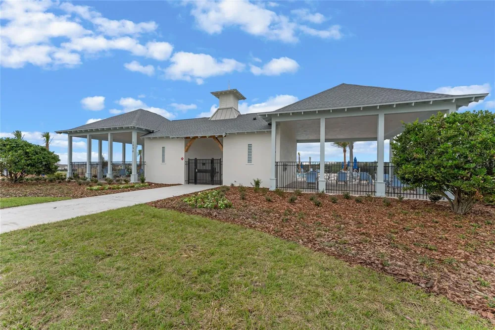 2698 ROWAN STREET Tavares, FL 32778