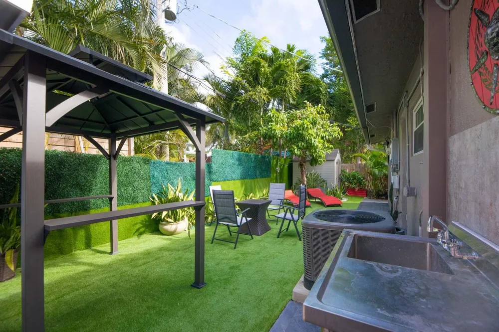 1425 NE 26th Drive #1-2 Wilton Manors, FL 33334