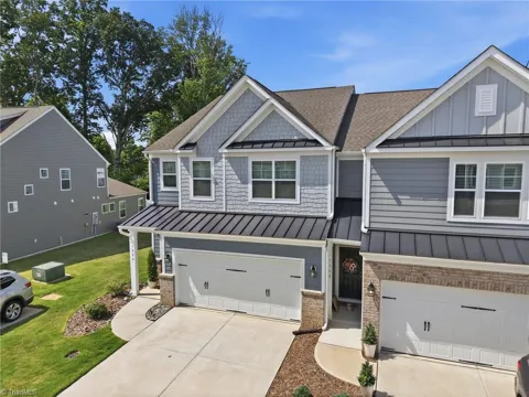1204 Harbor Crossing Way