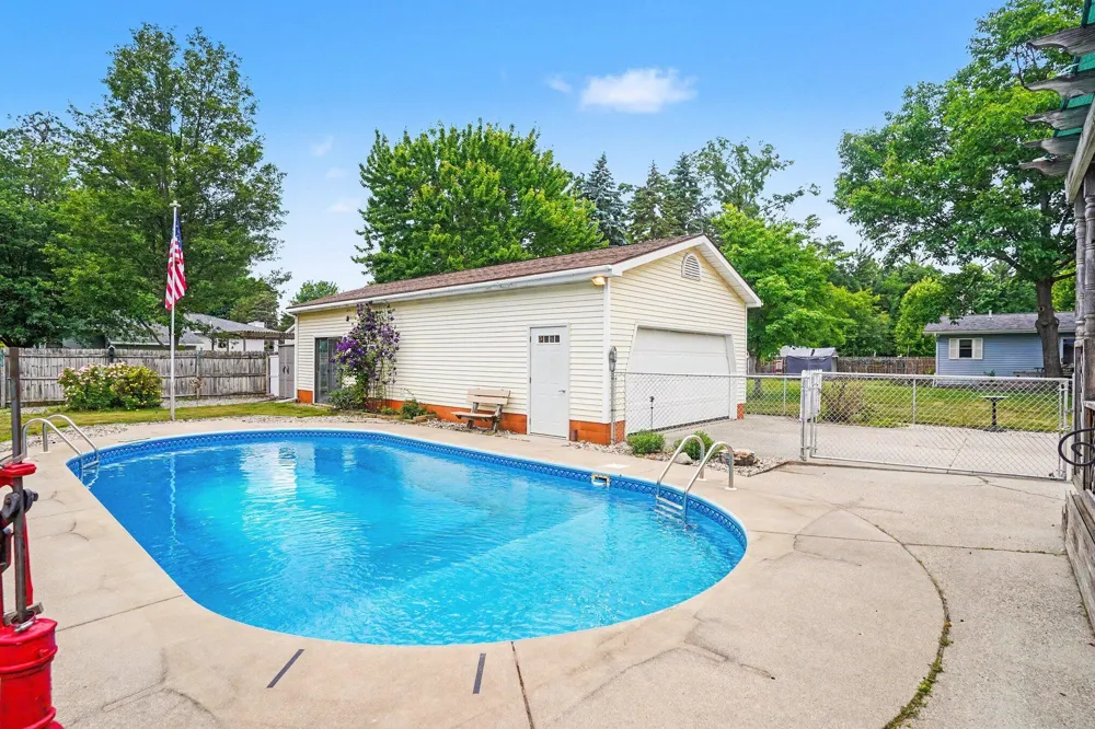 1605 Hansen Street Muskegon, MI 49445