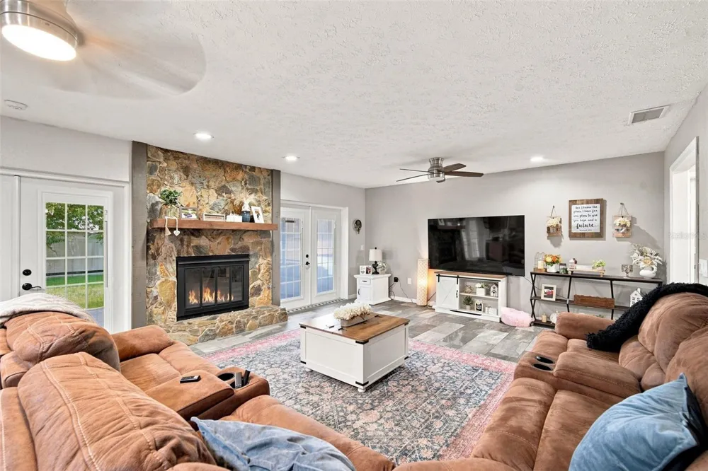 2901 BEAGLE PLACE Seffner, FL 33584
