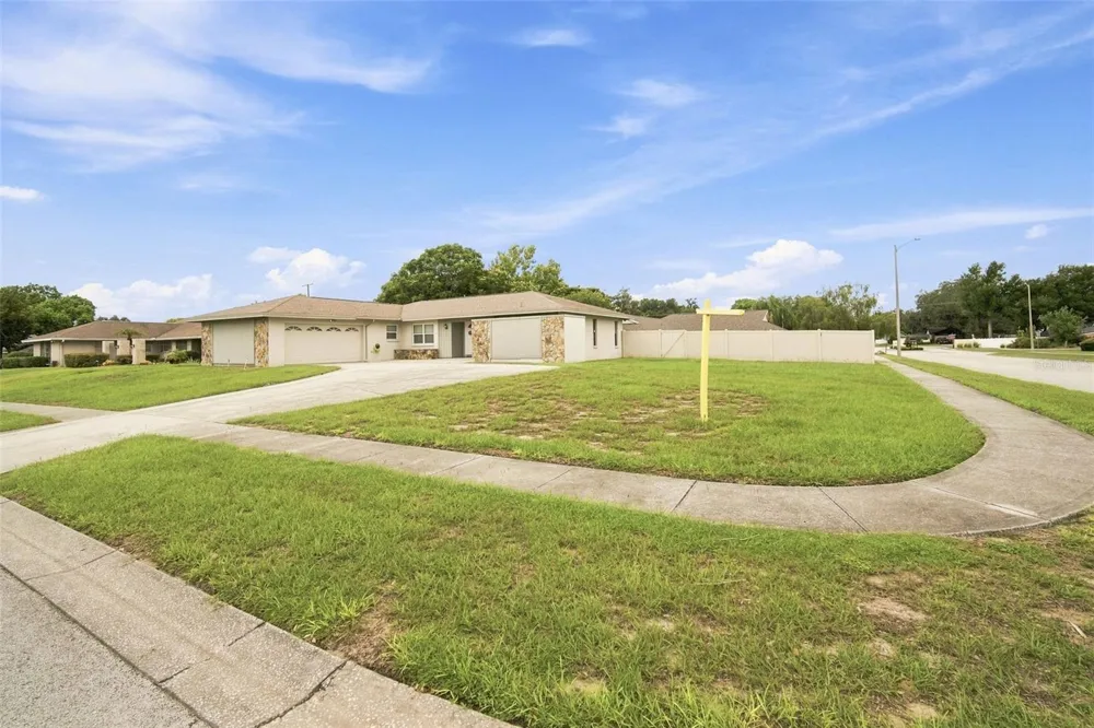 2901 BEAGLE PLACE Seffner, FL 33584