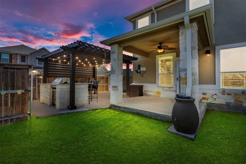 100 Speckle Park Drive Hutto, TX 78634