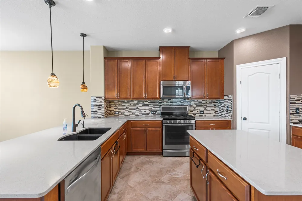 100 Speckle Park Drive Hutto, TX 78634