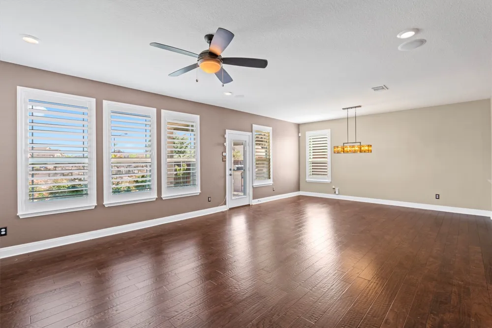 100 Speckle Park Drive Hutto, TX 78634