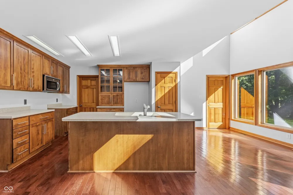 4200 County Road 1000 E Hope, IN 47246