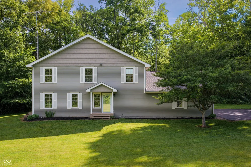 4200 County Road 1000 E Hope, IN 47246